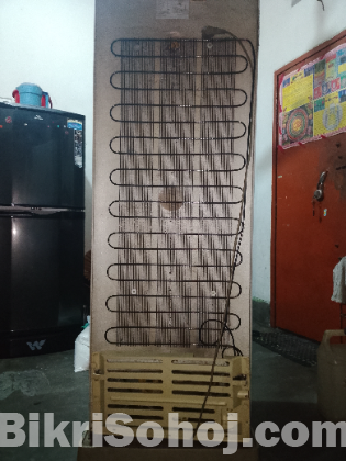 ব্যবহৃত ফ্রিজ বিক্রি।